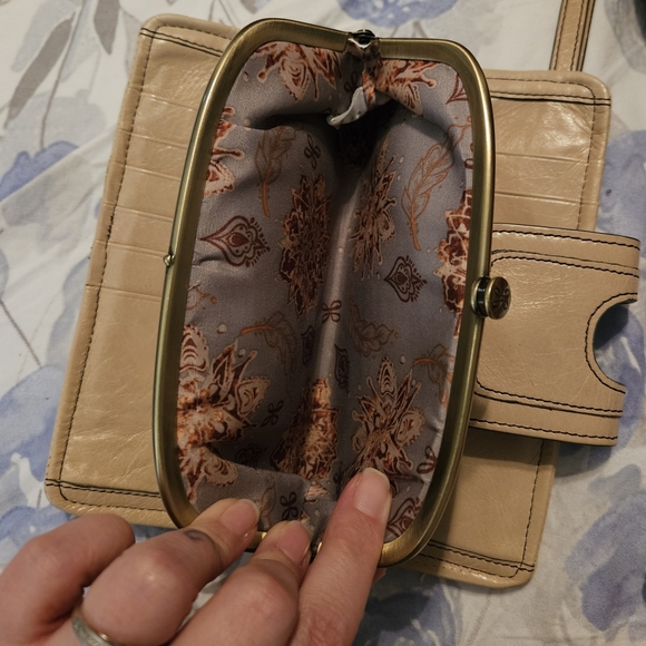 ✨️ HOBO Brand Clutch/Wallet - Picture 4 of 6